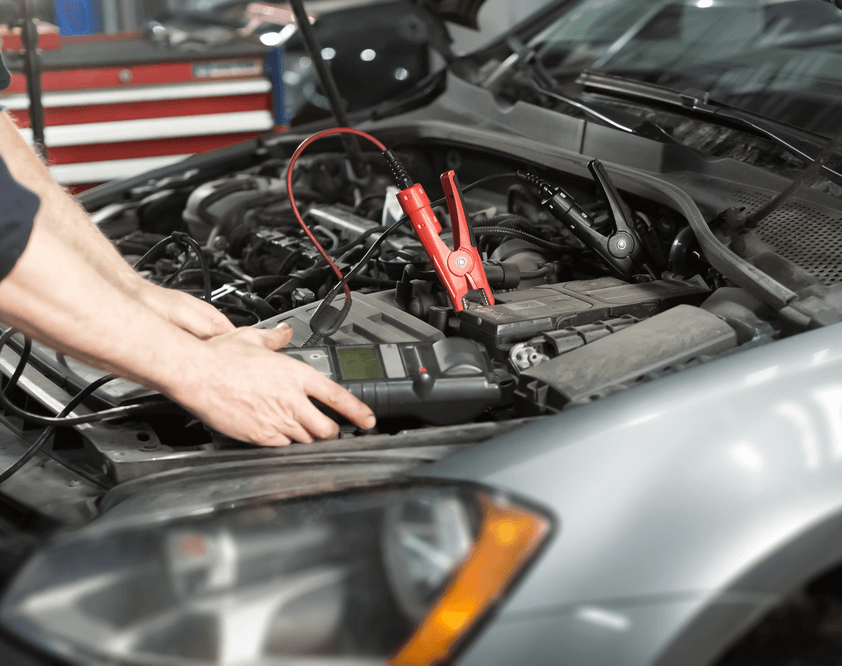 איך מחליפים מצבר לרכב