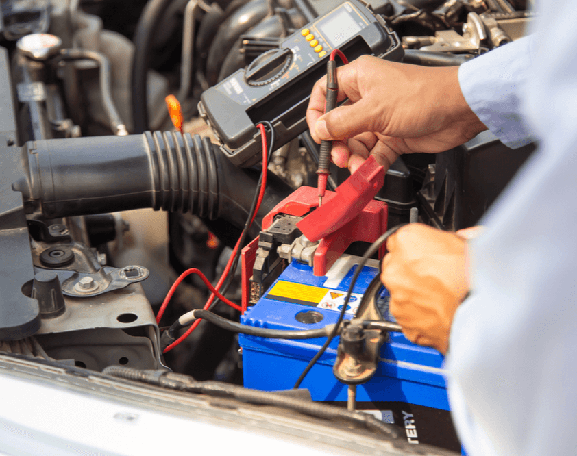 כדאי להזמין שירותי החלפת מצבר ישירות עד הבית